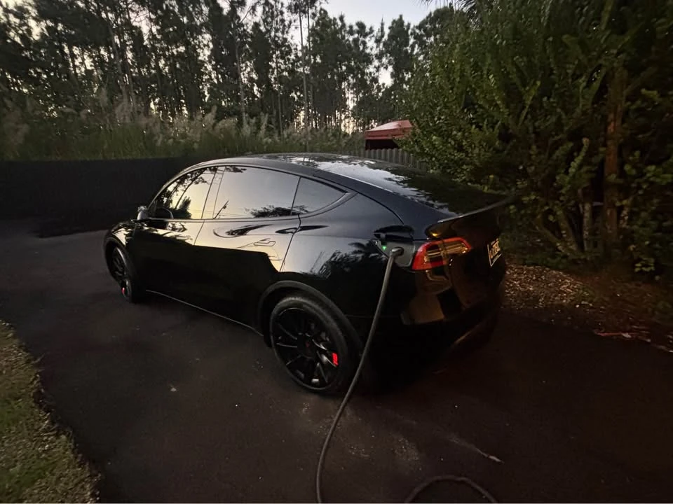 2021 Tesla Model Y - Image 3 of 15