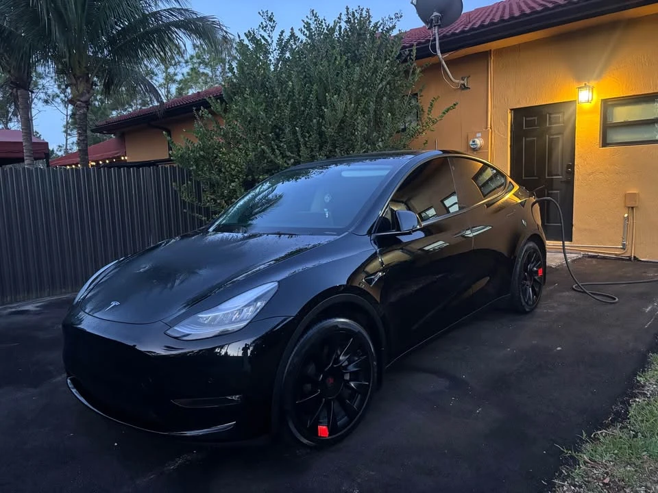 2021 Tesla Model Y - Image 8 of 15
