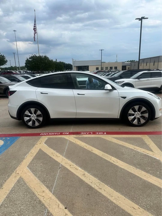 2021 Tesla Model Y - Image 4 of 7