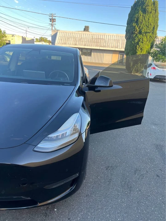 2021 Tesla Model Y - Image 2 of 18