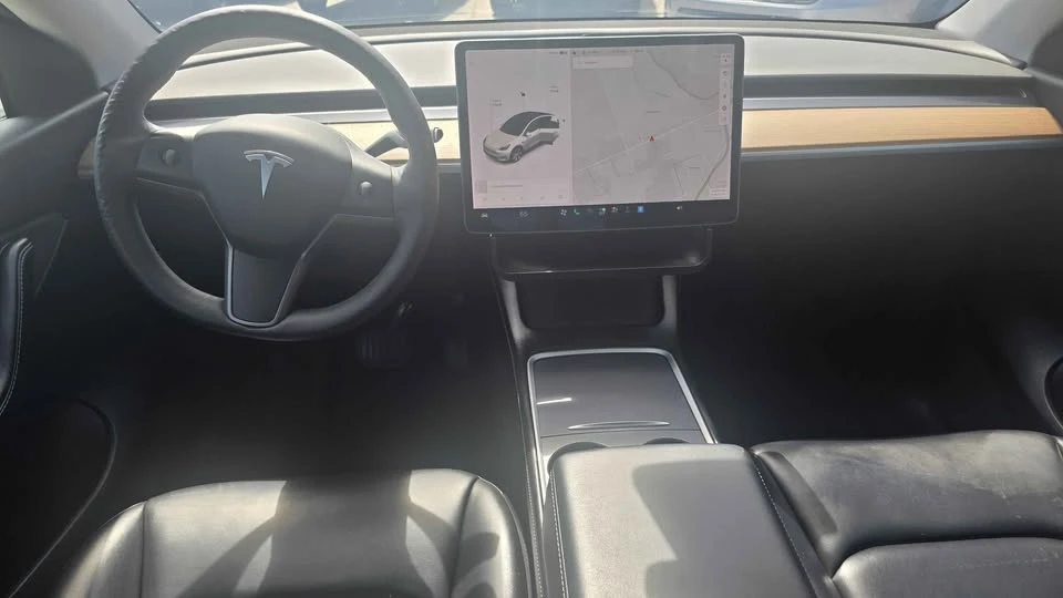 2021 Tesla Model Y - Image 9 of 16