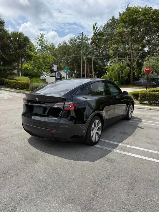 2021 Tesla Model Y - Image 4 of 11