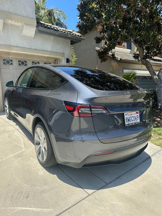 2021 Tesla Model Y - Image 2 of 15