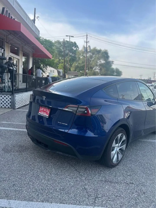 2021 Tesla Model Y - Image 5 of 14