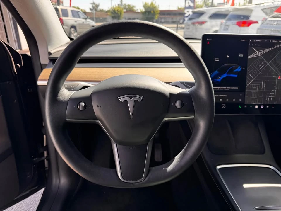 2021 Tesla Model Y - Image 7 of 17