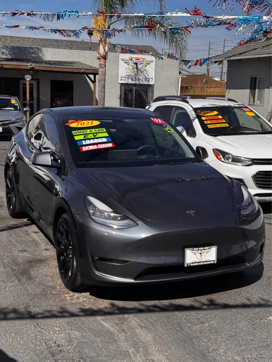 2021 Tesla Model Y - Image 9 of 17