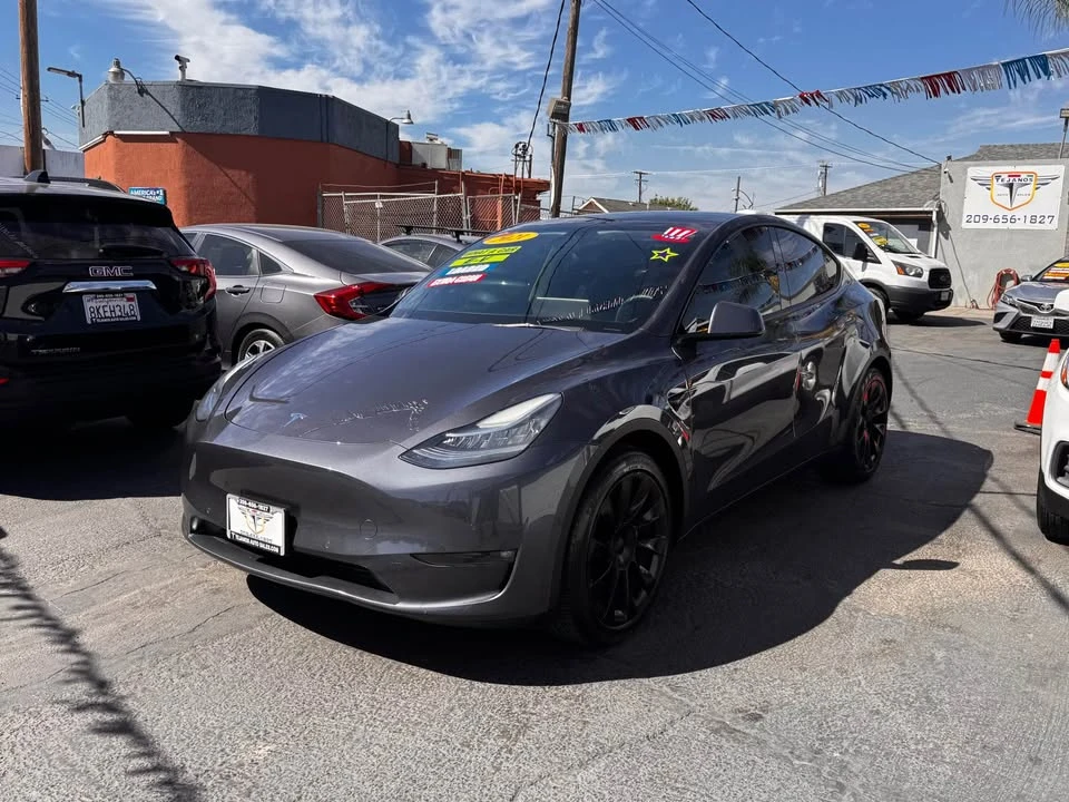 2021 Tesla Model Y - Image 2 of 17