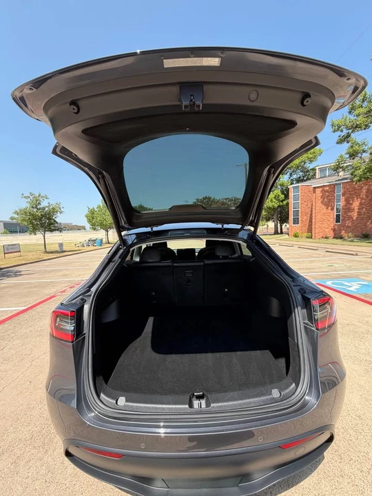 2021 Tesla Model Y - Image 18 of 20