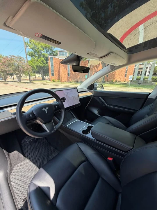 2021 Tesla Model Y - Image 10 of 20