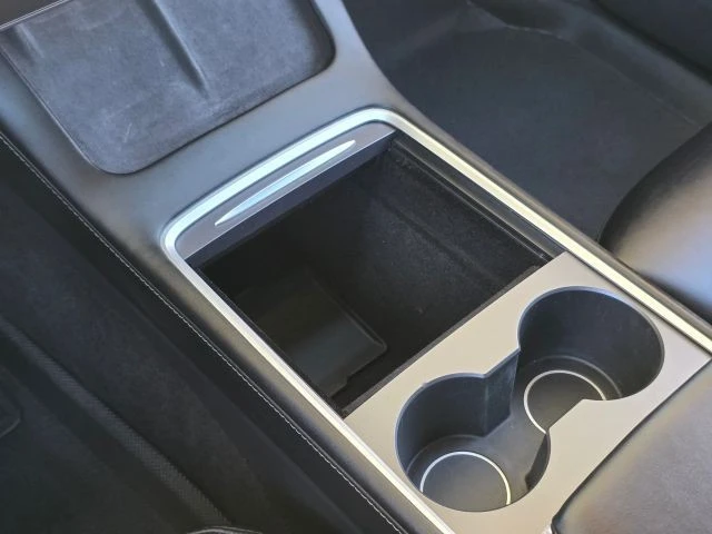 2021 Tesla Model Y - Image 23 of 31