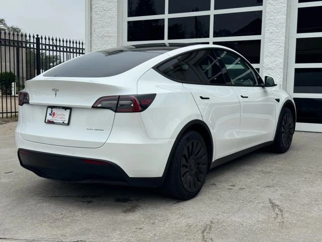 2021 Tesla Model Y - Image 16 of 21