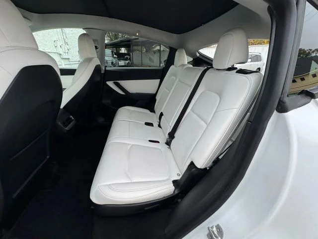 2021 Tesla Model Y - Image 18 of 21
