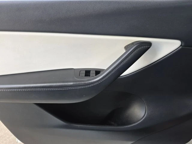 2021 Tesla Model Y - Image 18 of 21