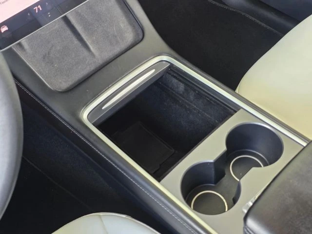 2021 Tesla Model Y - Image 17 of 21