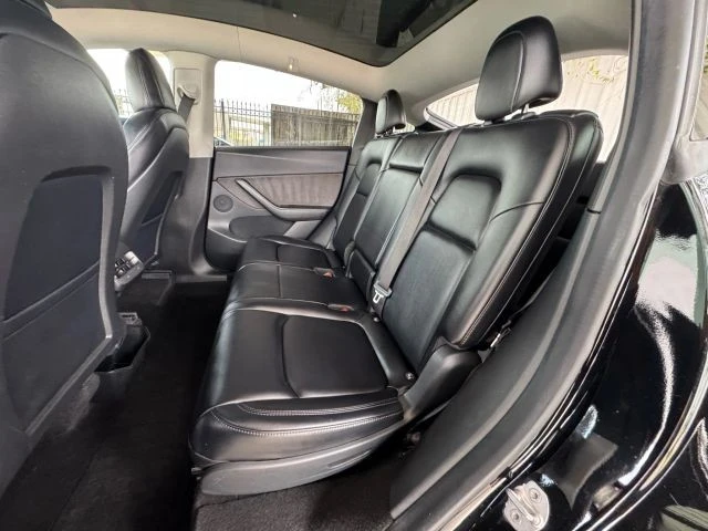 2021 Tesla Model Y - Image 18 of 21
