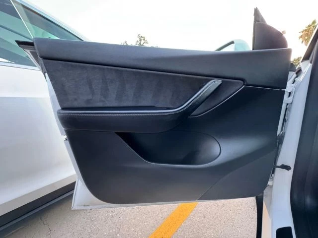 2021 Tesla Model Y - Image 5 of 7