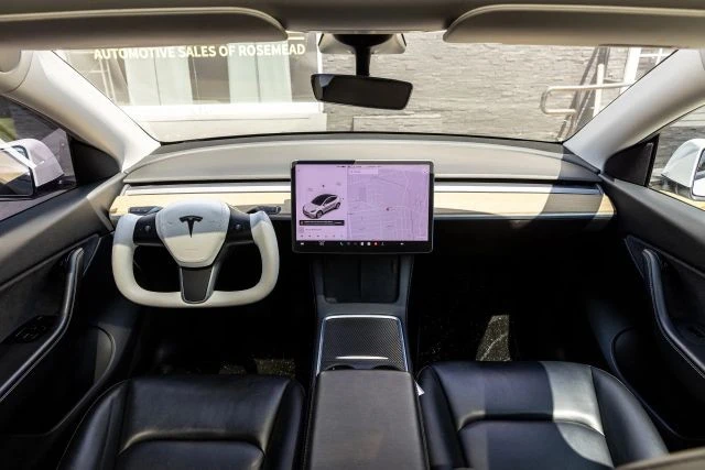 2021 Tesla Model Y - Image 19 of 29