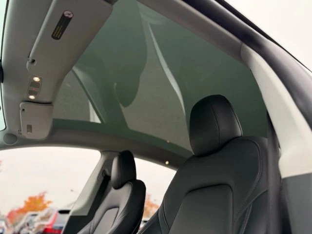 2021 Tesla Model Y - Image 17 of 21