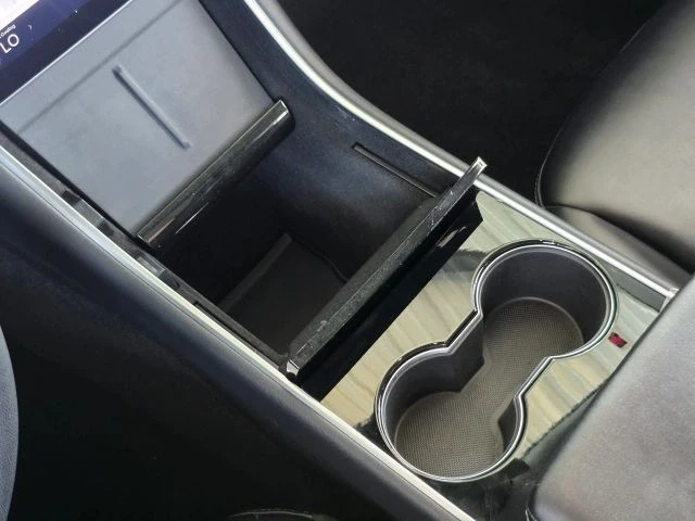 2021 Tesla Model Y - Image 17 of 21