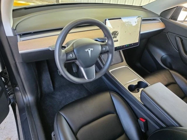 2021 Tesla Model Y - Image 13 of 21