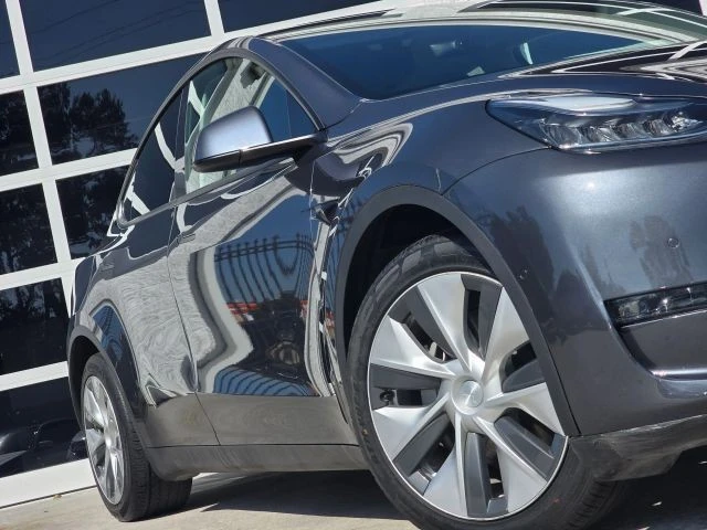 2021 Tesla Model Y - Image 12 of 21