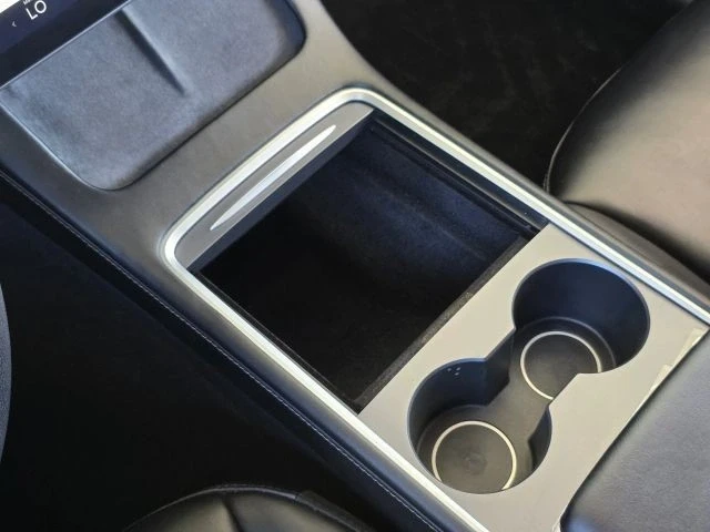 2021 Tesla Model Y - Image 17 of 21