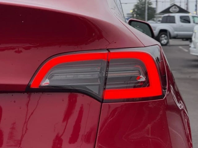 2021 Tesla Model Y - Image 9 of 12