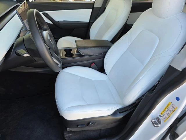 2021 Tesla Model Y - Image 16 of 21
