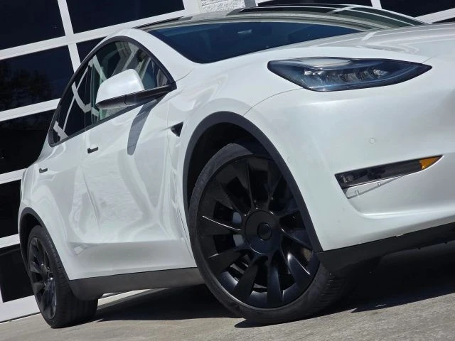 2021 Tesla Model Y - Image 12 of 21