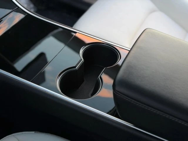 2021 Tesla Model Y - Image 18 of 21