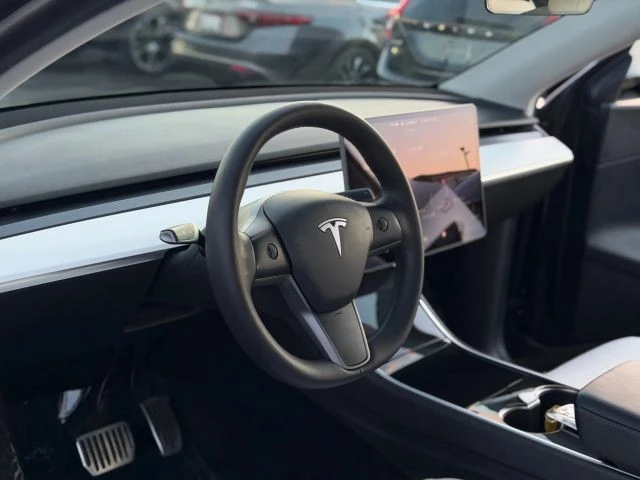 2021 Tesla Model Y - Image 15 of 21