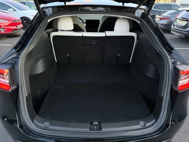 2021 Tesla Model Y - Image 9 of 21