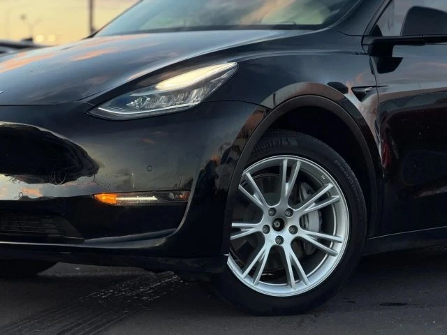 2021 Tesla Model Y - Image 2 of 21
