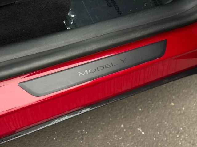 2021 Tesla Model Y - Image 13 of 21