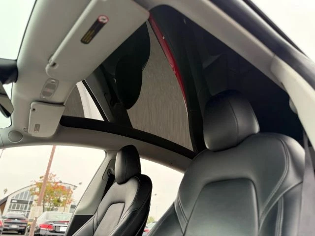 2021 Tesla Model Y - Image 17 of 21