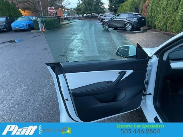 2021 Tesla Model Y - Image 18 of 21