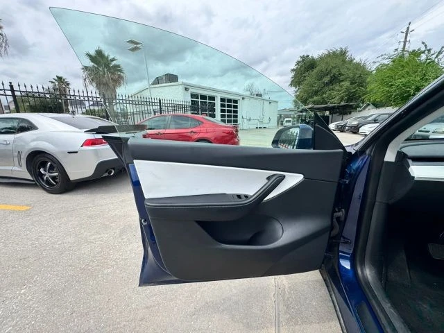 2021 Tesla Model Y - Image 6 of 8