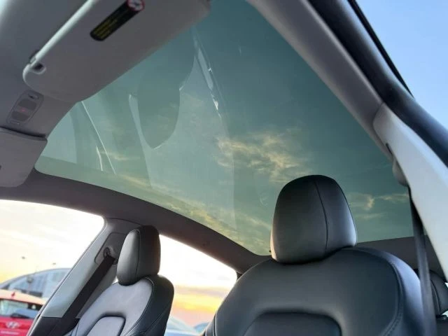 2021 Tesla Model Y - Image 16 of 21