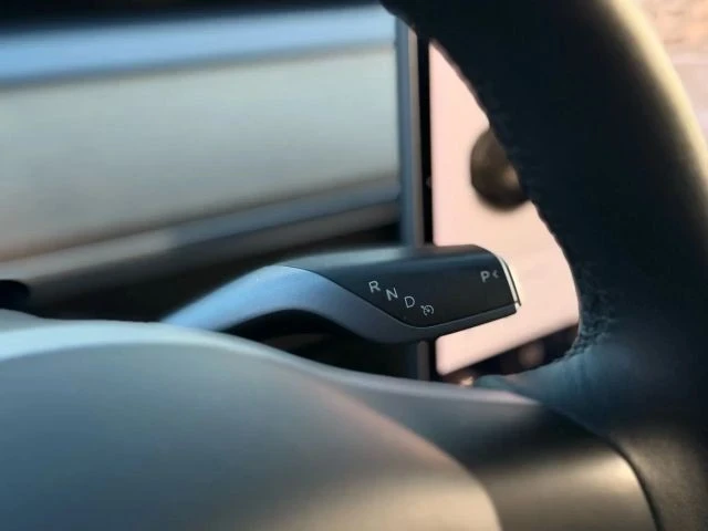 2021 Tesla Model Y - Image 18 of 21