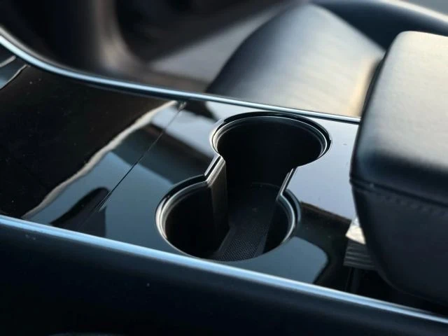 2021 Tesla Model Y - Image 19 of 21