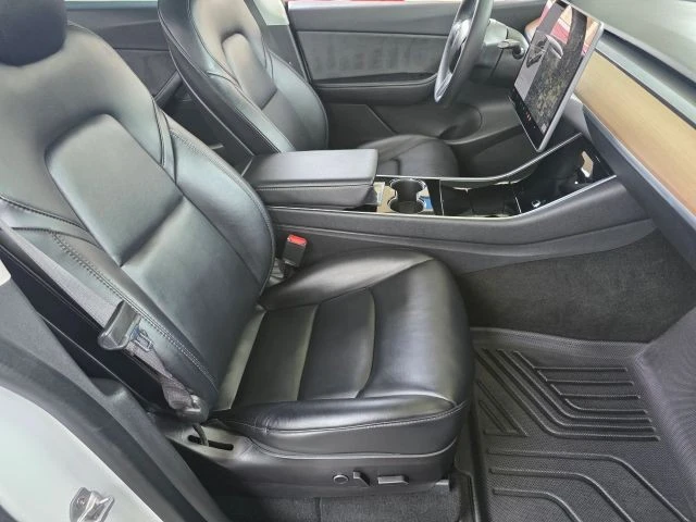 2021 Tesla Model Y - Image 30 of 31