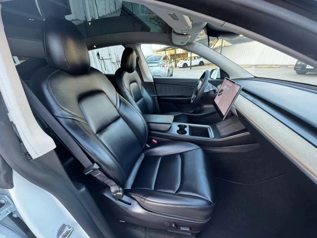2021 Tesla Model Y - Image 12 of 21