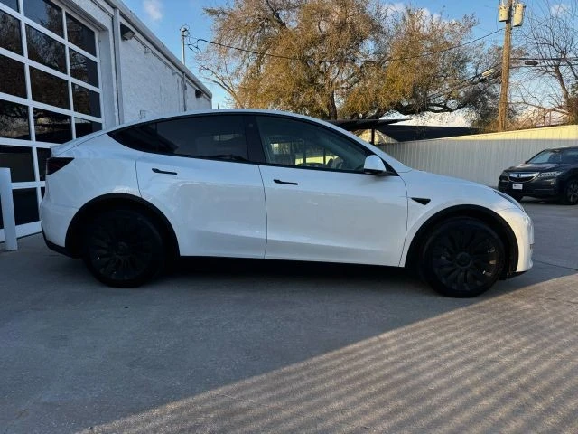 2021 Tesla Model Y - Image 19 of 21