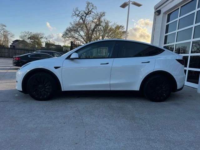 2021 Tesla Model Y - Image 16 of 21