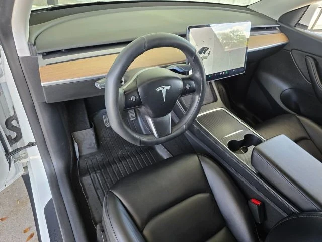 2021 Tesla Model Y - Image 13 of 21