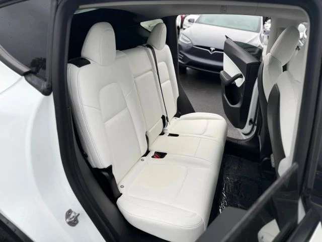 2021 Tesla Model Y - Image 12 of 21