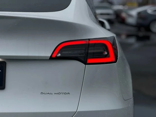 2021 Tesla Model Y - Image 9 of 21