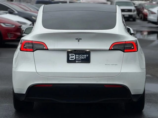 2021 Tesla Model Y - Image 8 of 21
