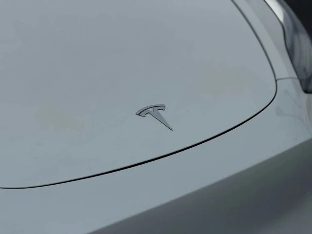 2021 Tesla Model Y - Image 4 of 21