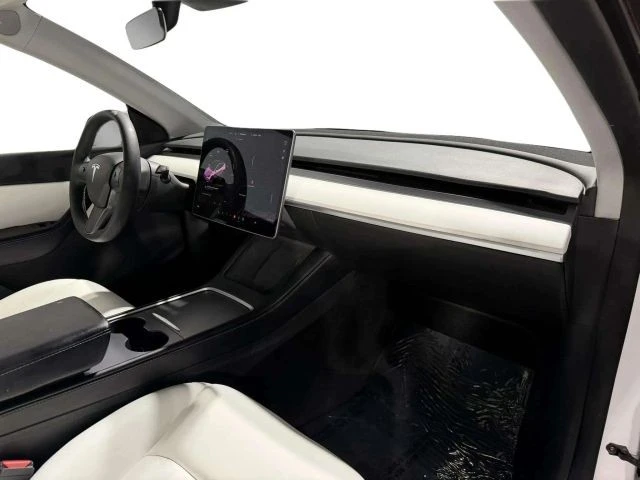 2021 Tesla Model Y - Image 10 of 12